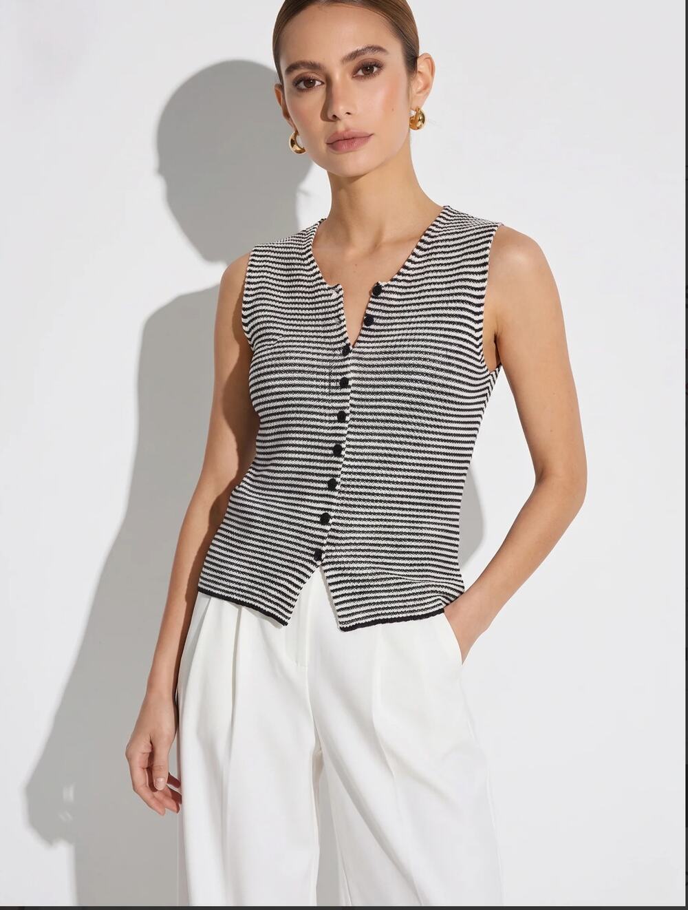 NWT  goelia Cotton Blend Black And White Stripe Women Knit Vest Sz L